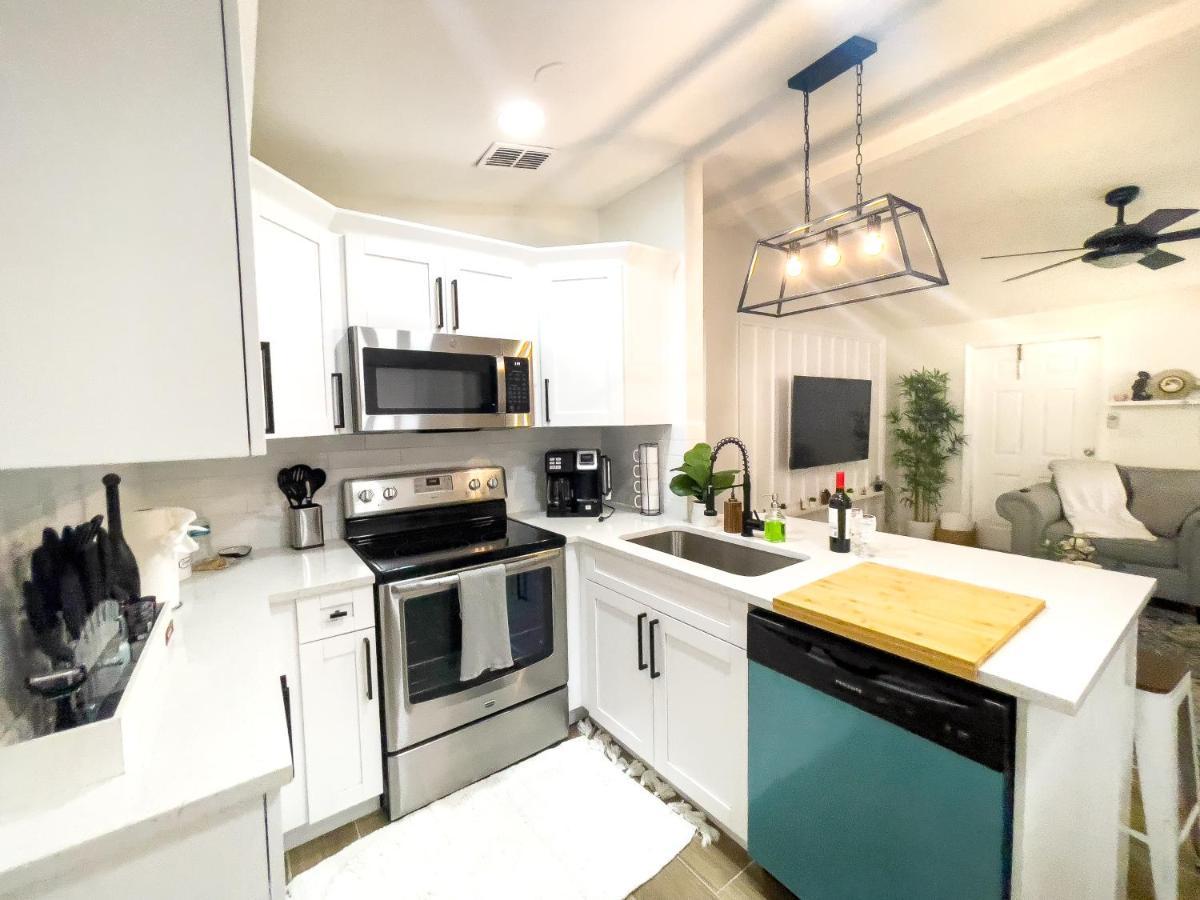 Cozy Home In Tampa Near Ybor & Busch Gardens Zewnętrze zdjęcie